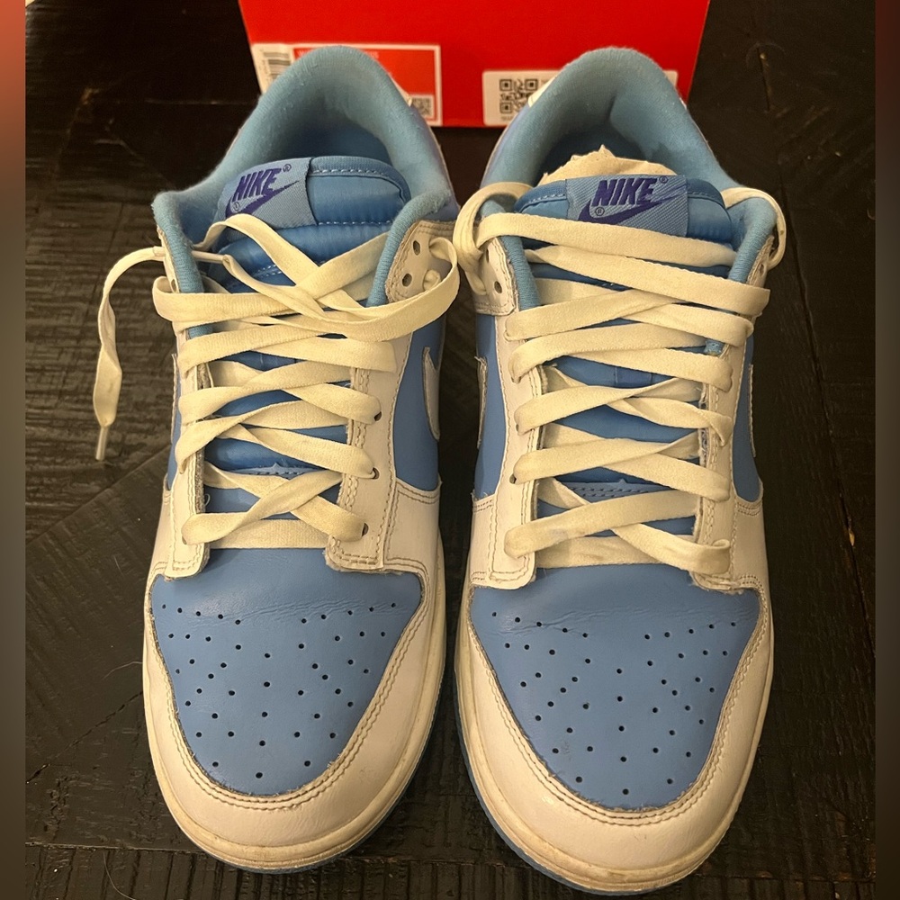 Nike Women’s Low Reverse Dunks UNC Sky/Light Blue Size 9.5